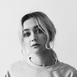 Portrait of Louise Jensen, artist from Stockholm, FYRRE Magazine